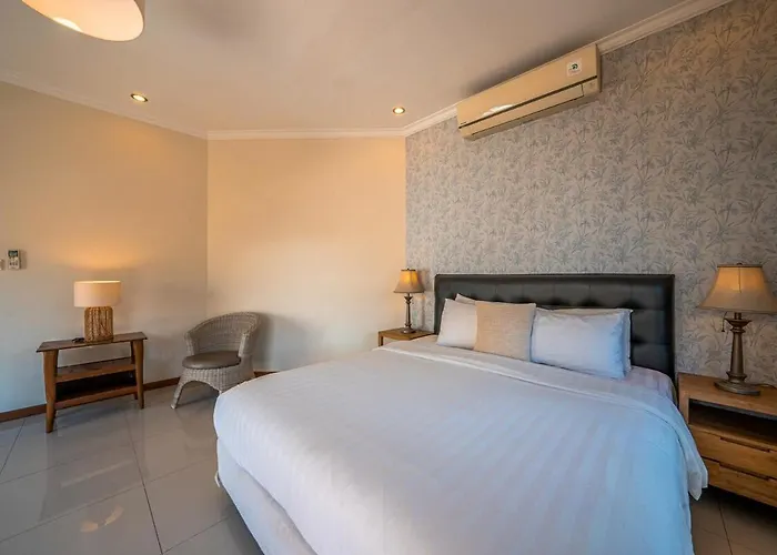 Exclusive 3br Pool 700m From Apartment Seminyak (Bali)